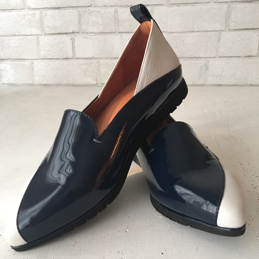 L’Amour Des Pieds Loafers — Never been wore!!